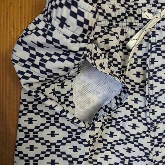 Alpine Design Men's Swimsuit Size XXL NWT White/Blue Swim Trunks - Picture 3 of 7